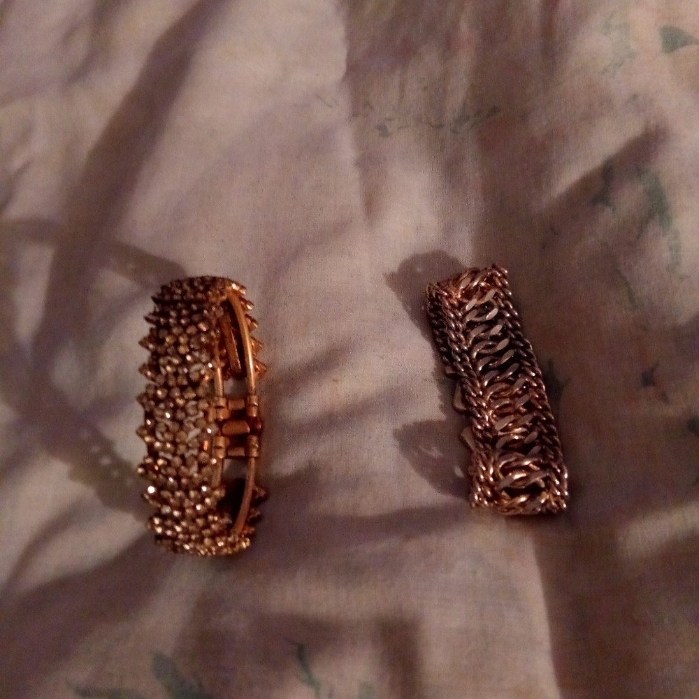 Two bracelets - Picture 2 of 5